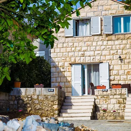 Holiday home Damir